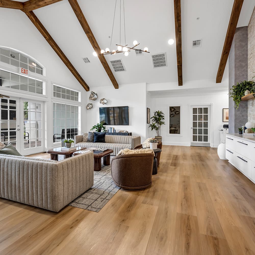 16-Clubroom-17-21-Oaks