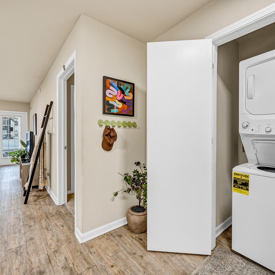 63-21-Oaks—Model—Kitchen-(3)