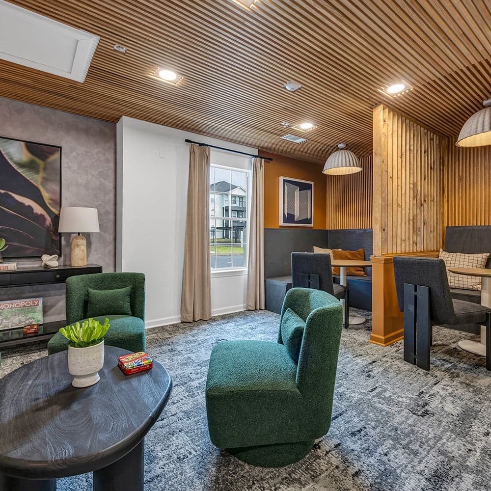 12-Clubroom-13-21-Oaks